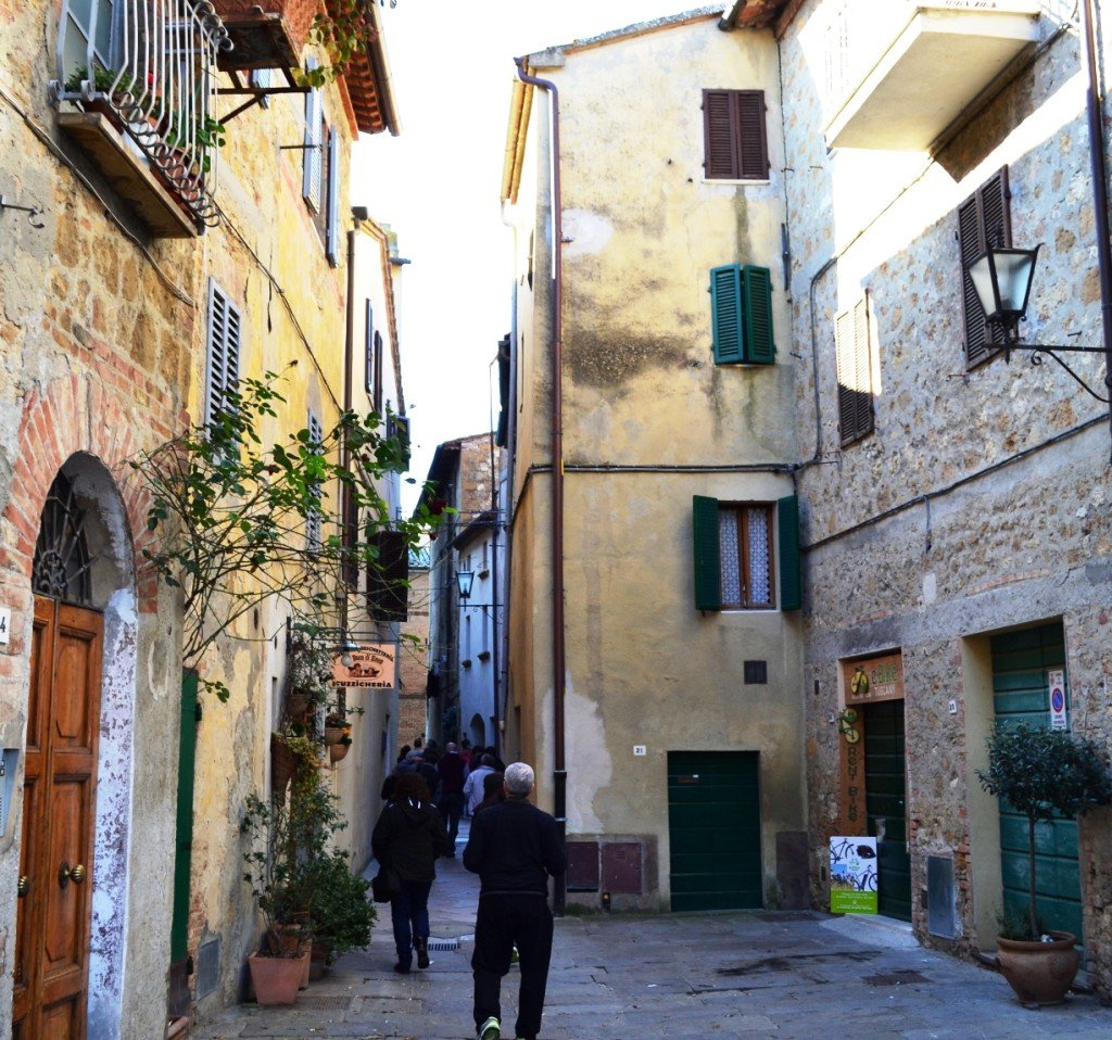 As estreitas e charmosas ruas de Pienza, na Toscana, Crédito imagem Edith Auler