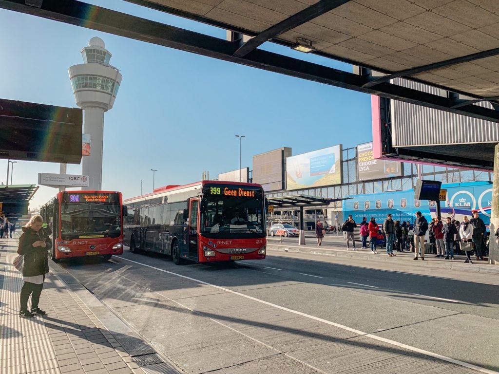 parada onibus aeroporto amsterdam