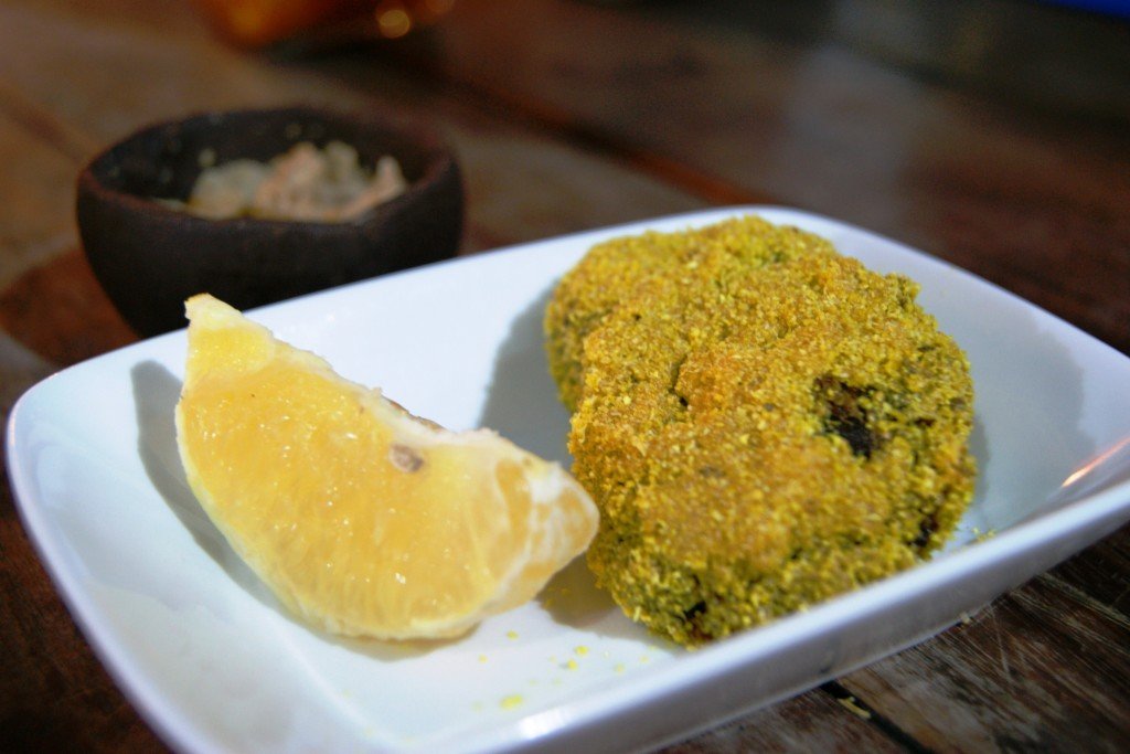 Bolinho de feijoada. Crédito de imagem Surian Dupont