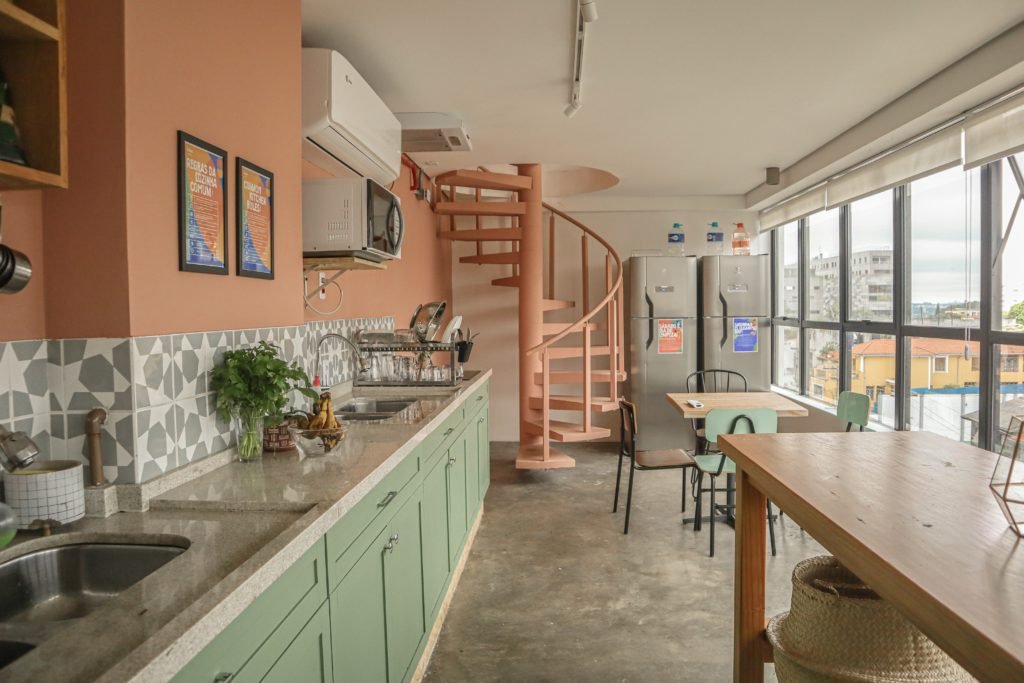 cozinha compartilhada hotel selina vila madalena