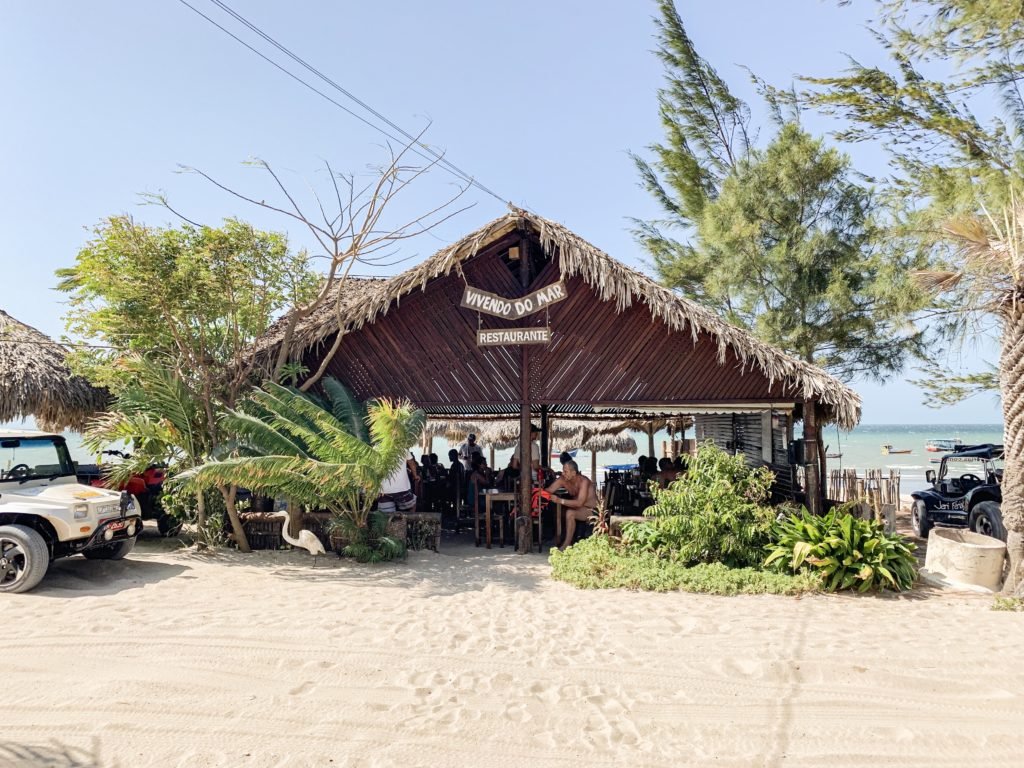passeio leste jericoacoara restaurante praia do preá