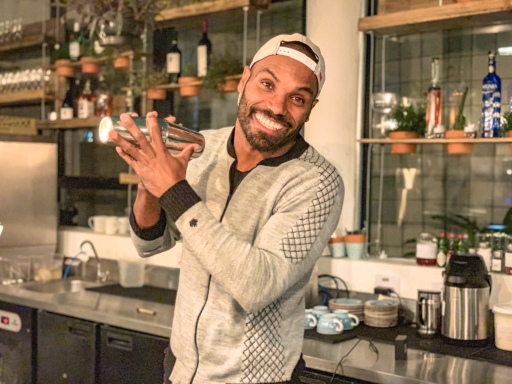 bartender hotel selina vila madalena