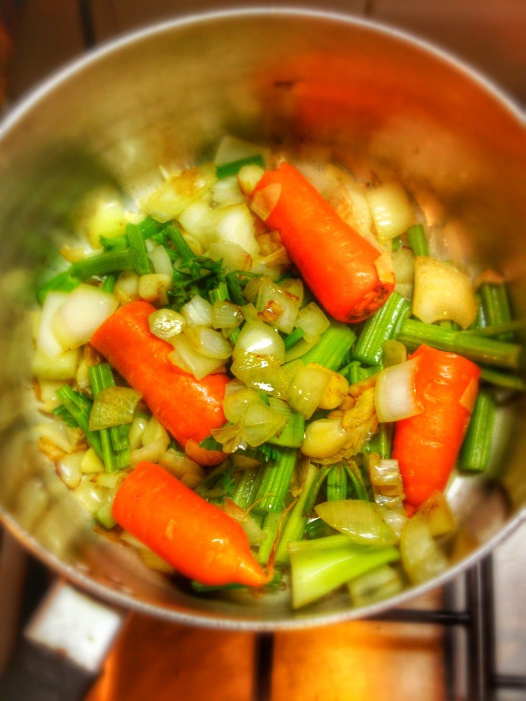 Brodo de legumes. Foto: Mahara Soldan.