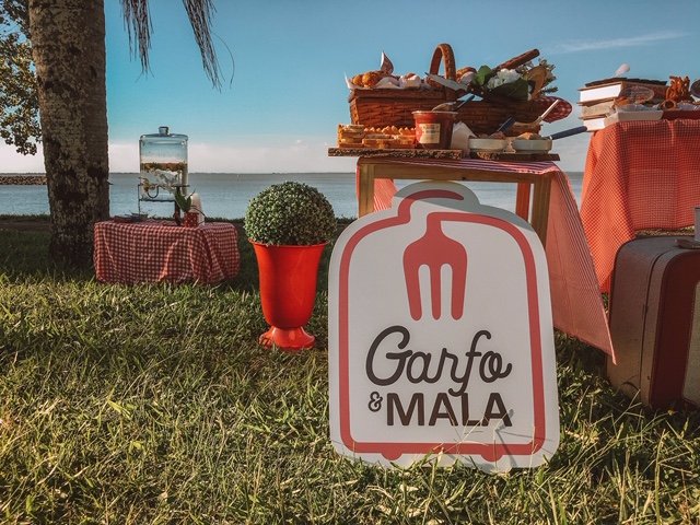 piquenique garfo e mala